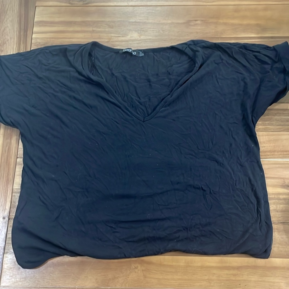 Boohoo Black Tshirt
